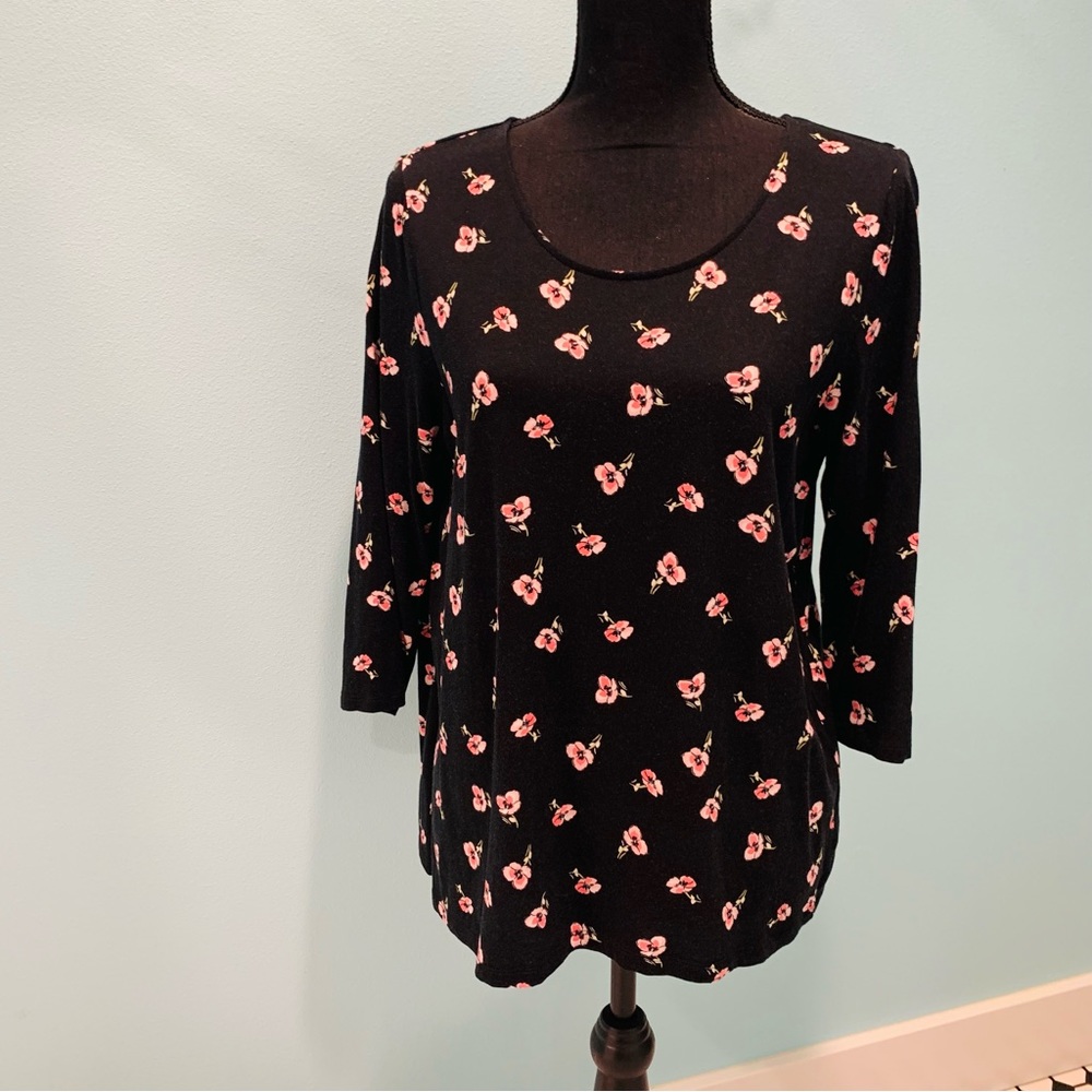 J Jill pink floral popover with surprise back with polka dots